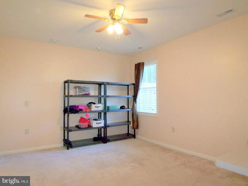 LOCUST HILL - Residential