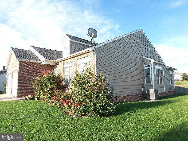 LOCUST HILL - Residential