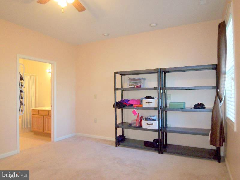 LOCUST HILL - Residential