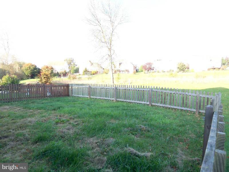 LOCUST HILL - Residential