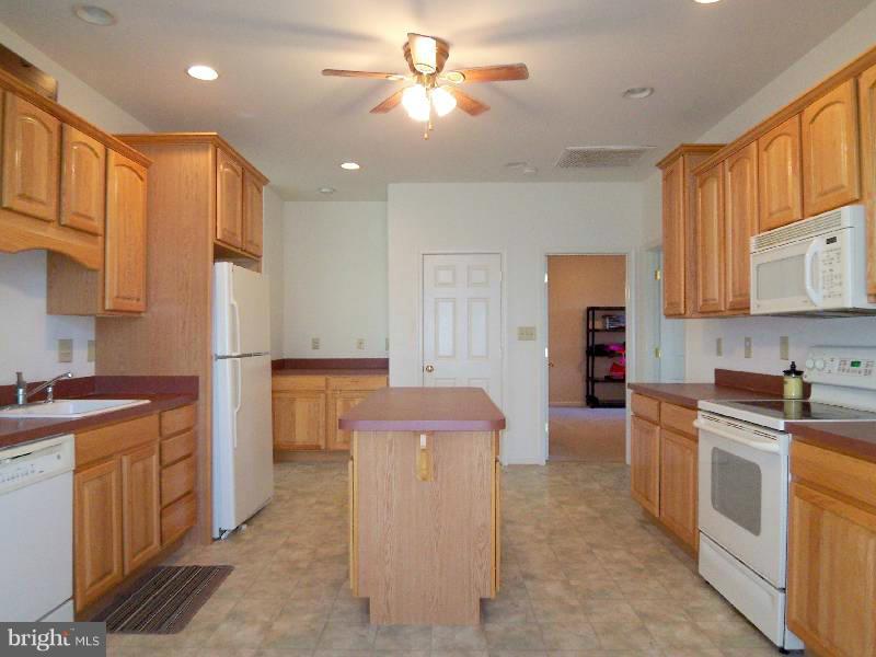 LOCUST HILL - Residential