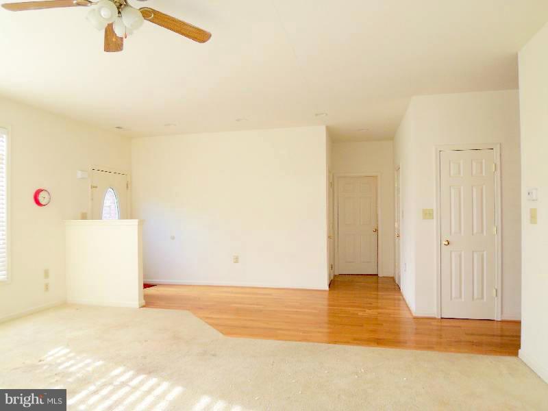 LOCUST HILL - Residential