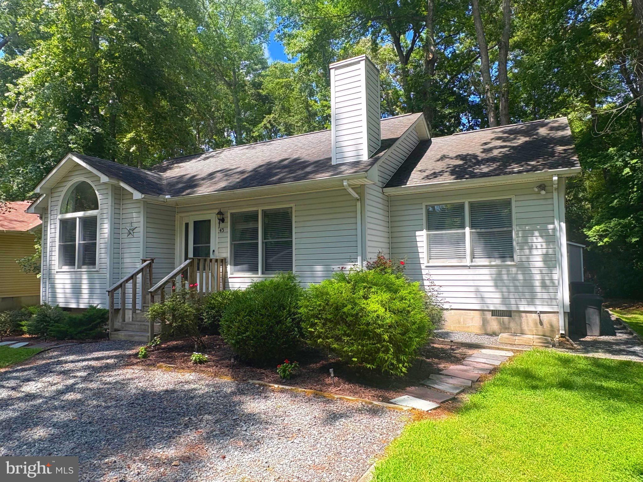 43 BIRDNEST DRIVE