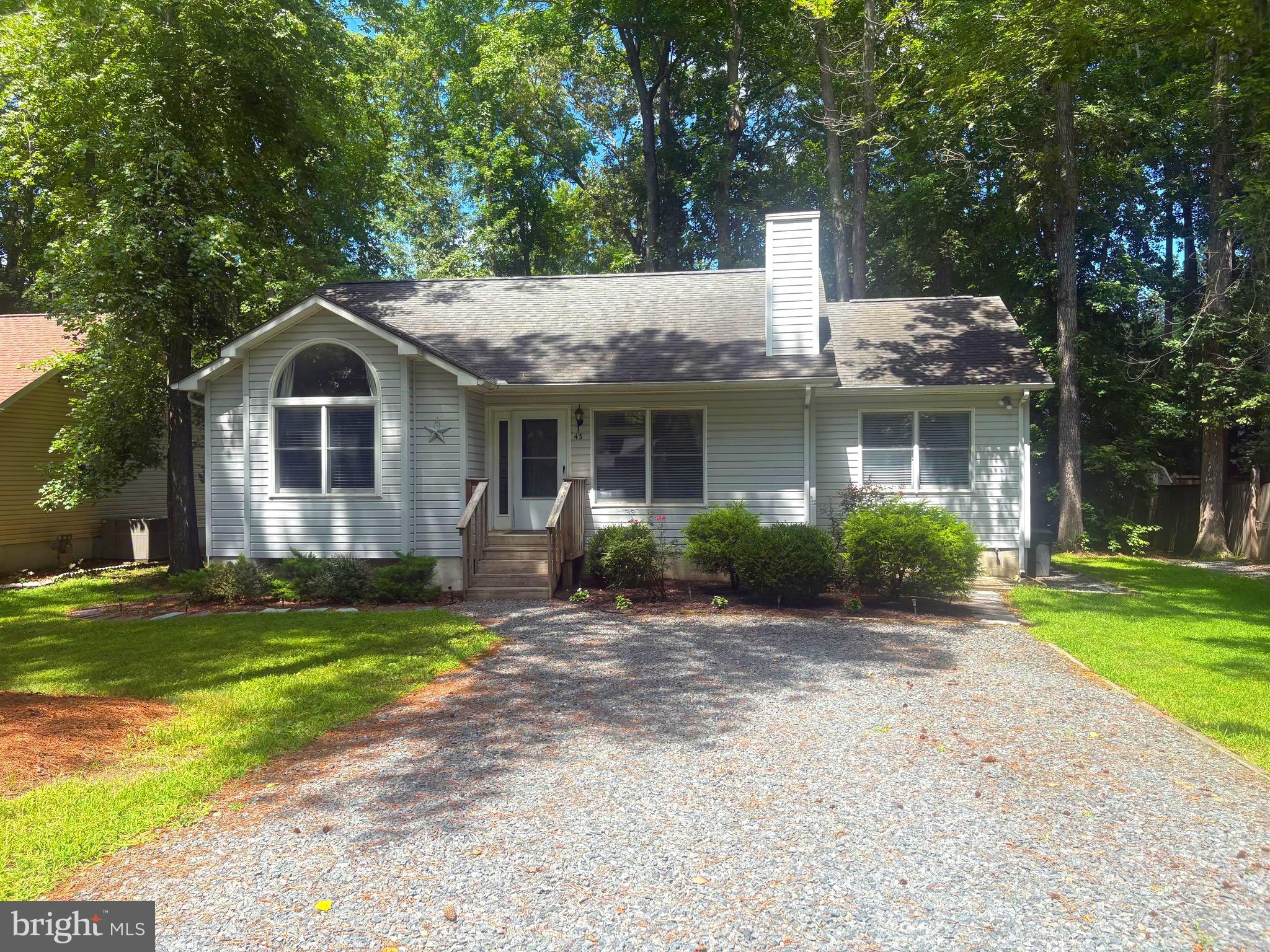 43 BIRDNEST DRIVE