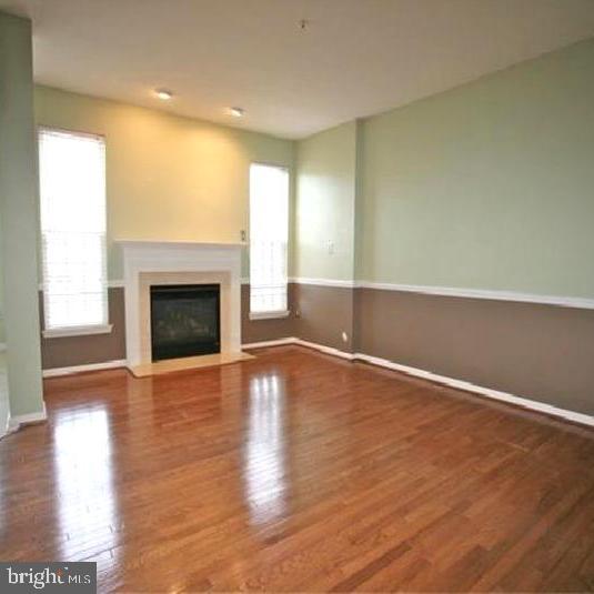 233 CREEKSIDE DRIVE
