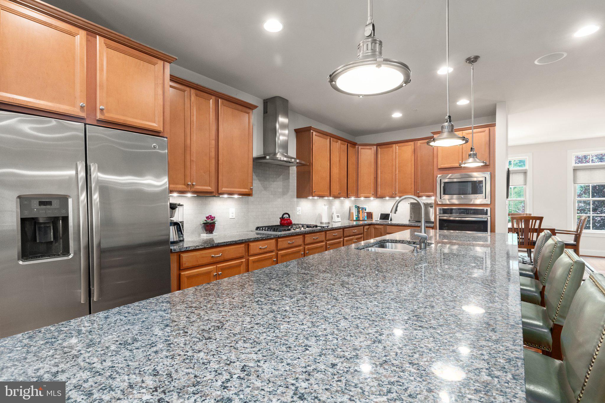 1121 CANTERWOOD PLACE