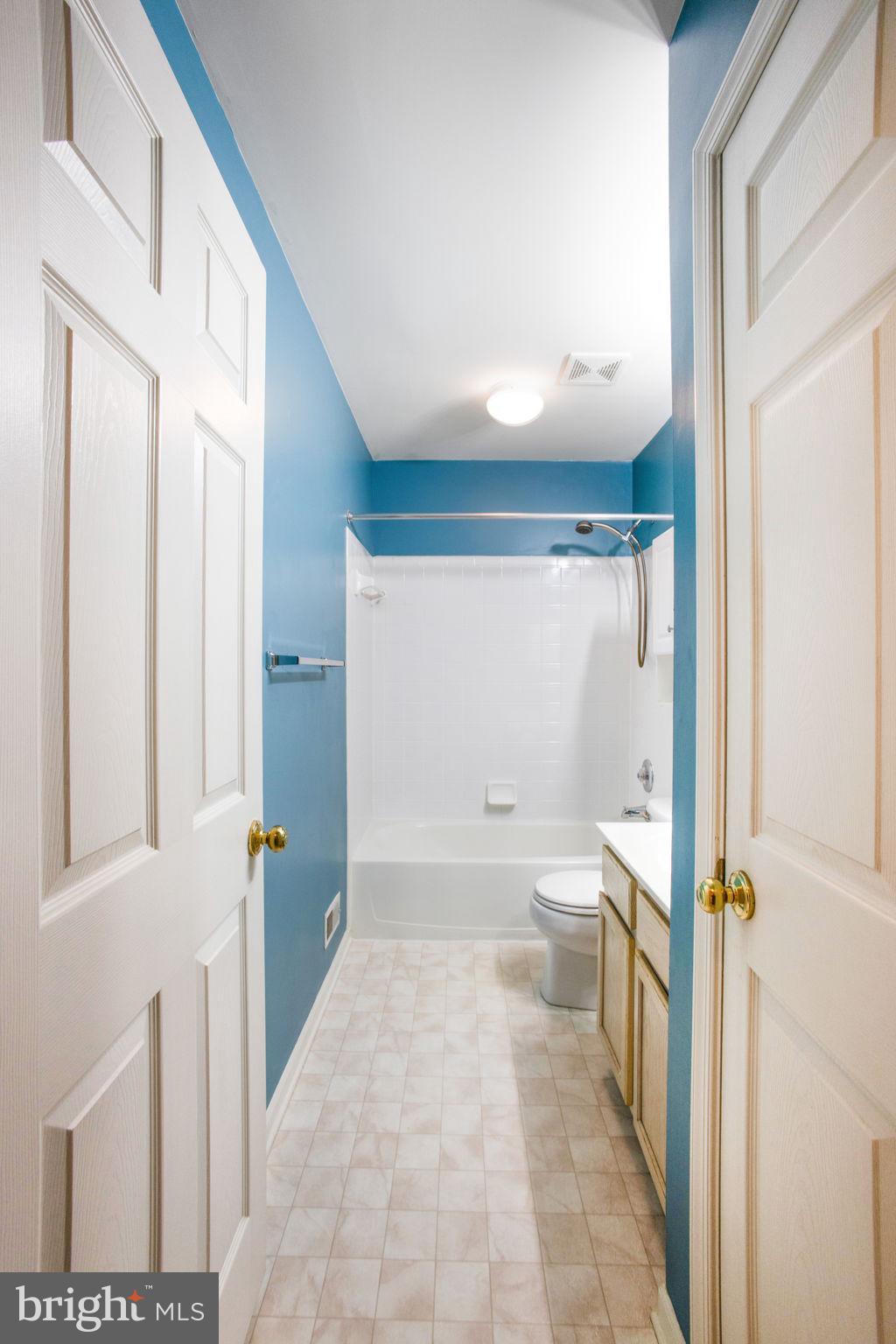 CLOVERLEAF CENTER - Residential Lease