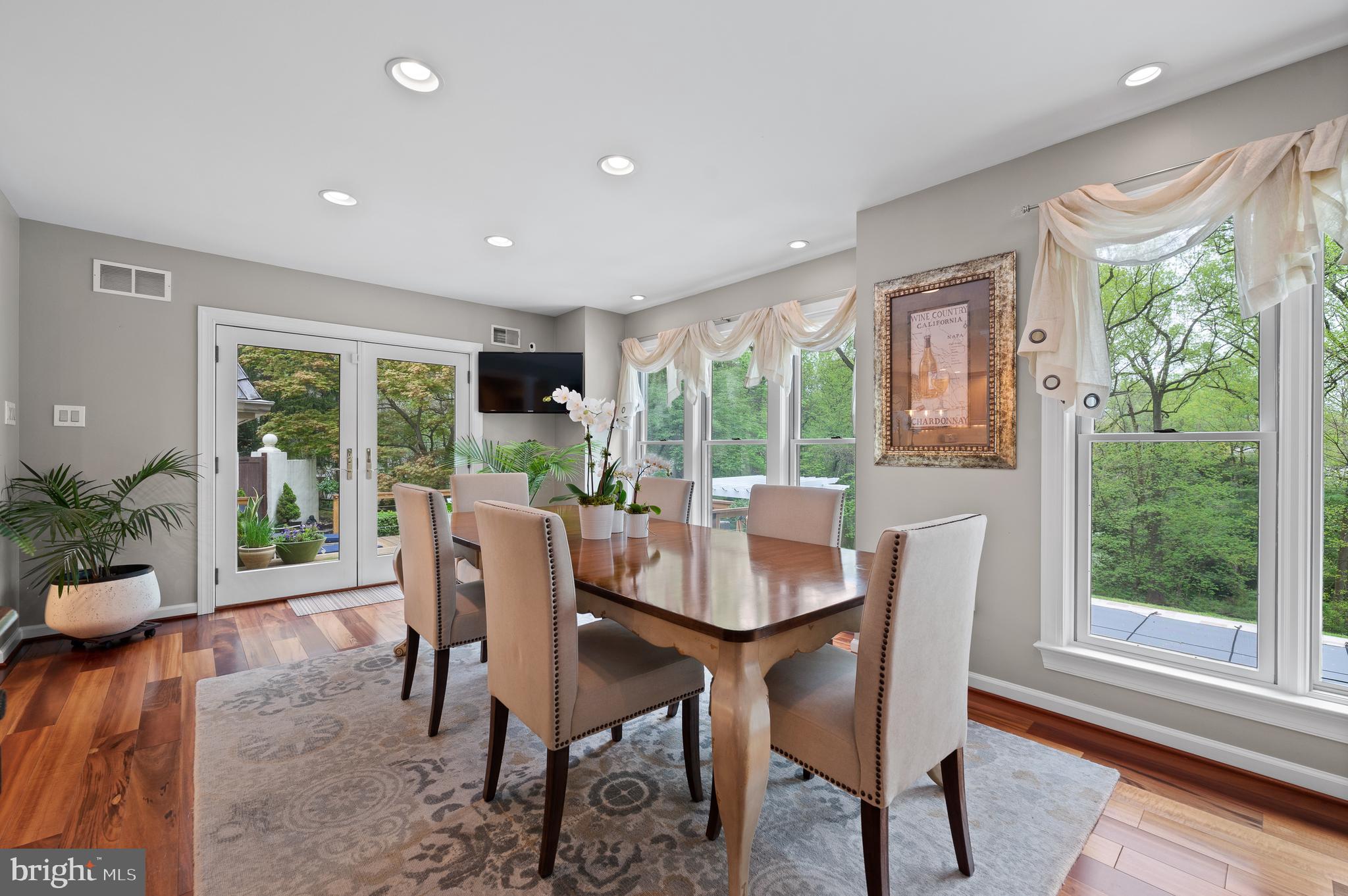 GLADWYNE - Residential