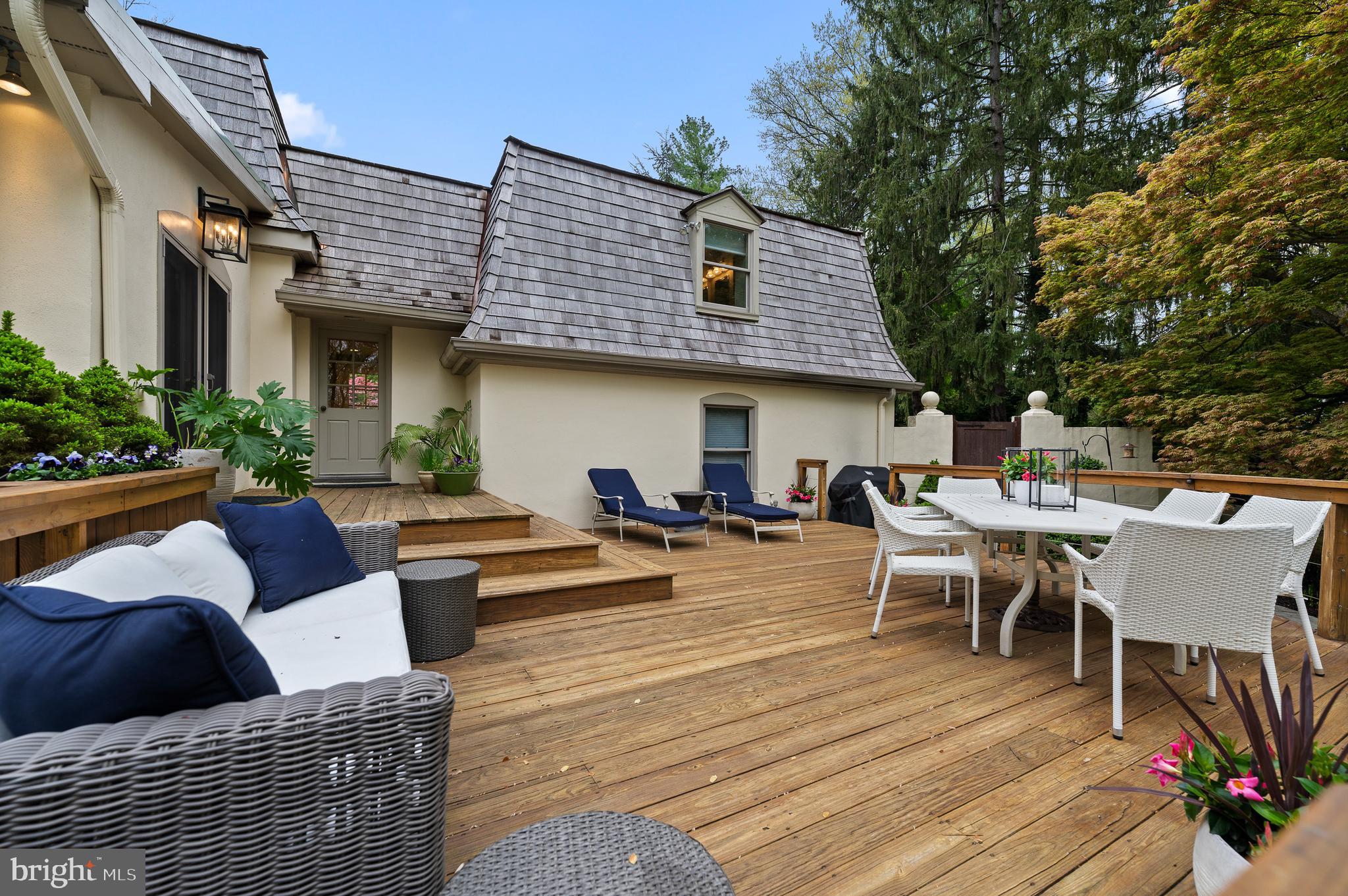 GLADWYNE - Residential