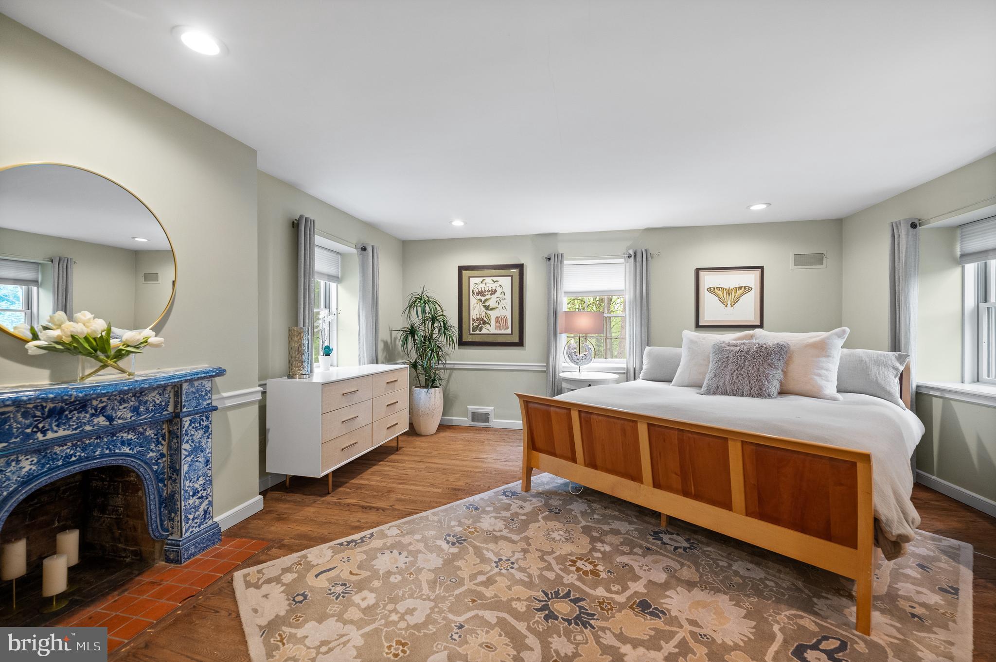 GLADWYNE - Residential