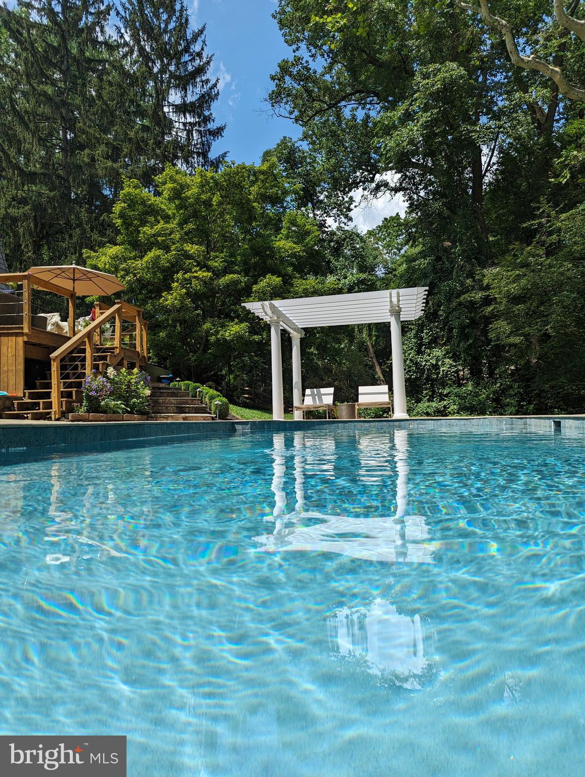 GLADWYNE - Residential