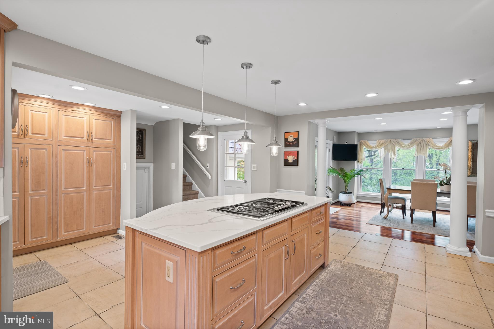 GLADWYNE - Residential