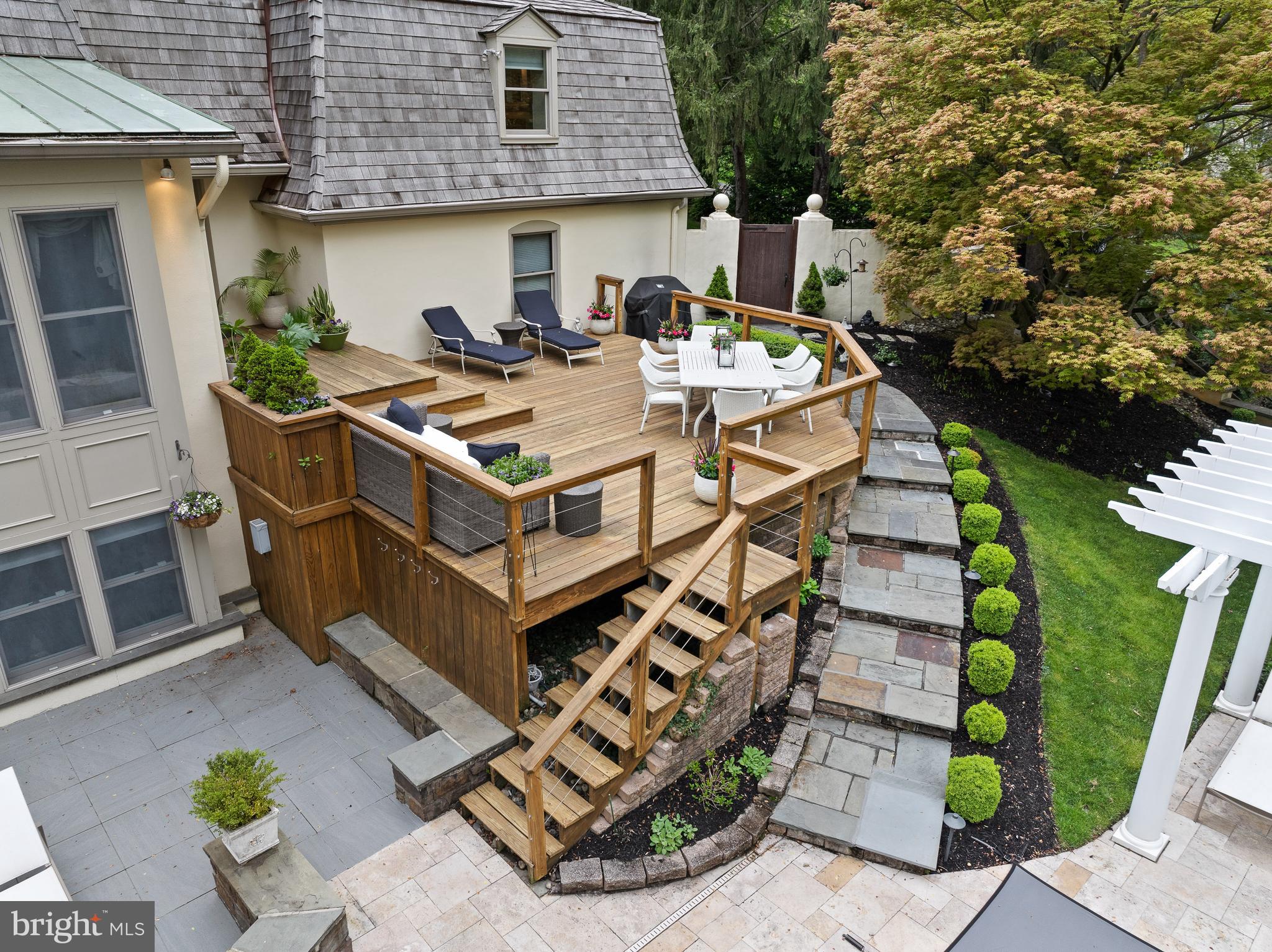 GLADWYNE - Residential