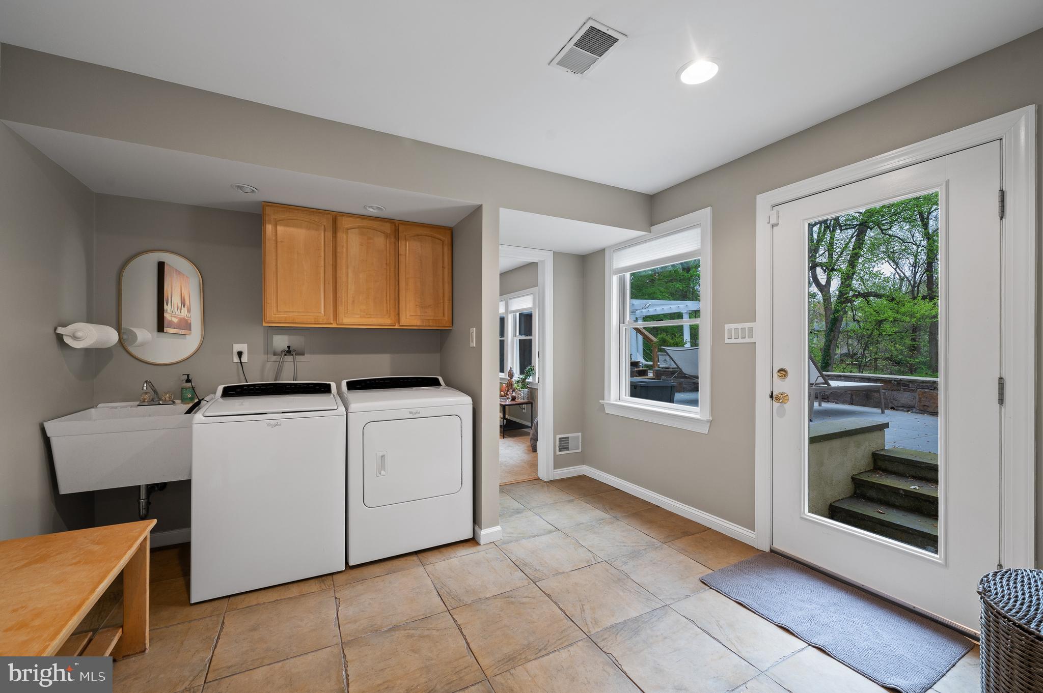 GLADWYNE - Residential