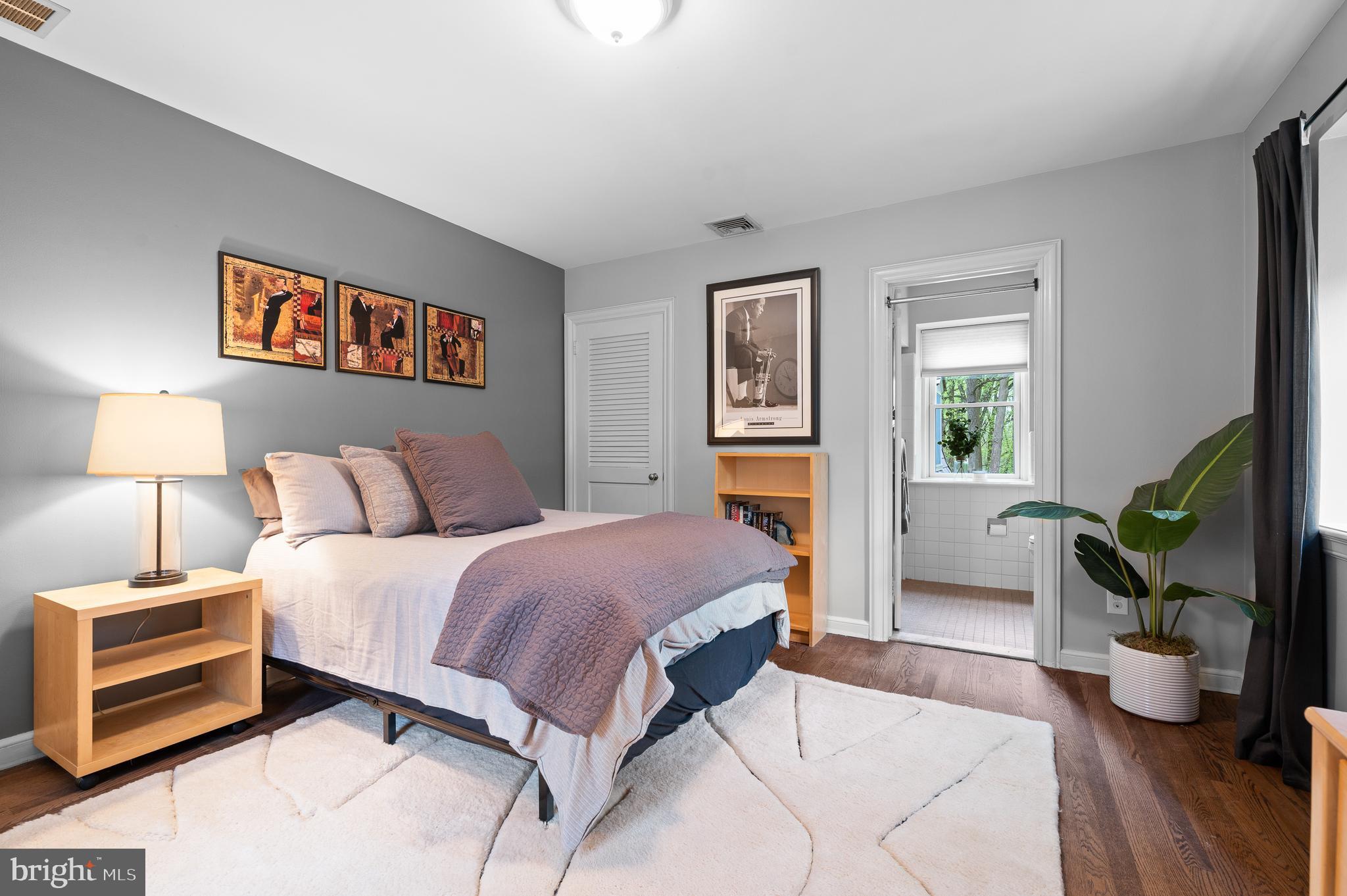 GLADWYNE - Residential