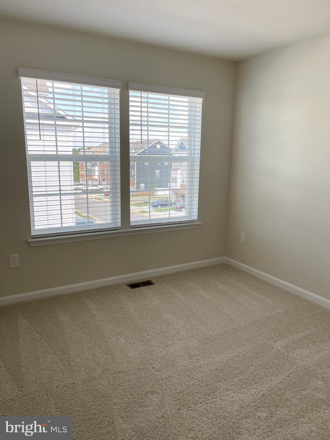 WESTVIEW SOUTH - Residential Lease