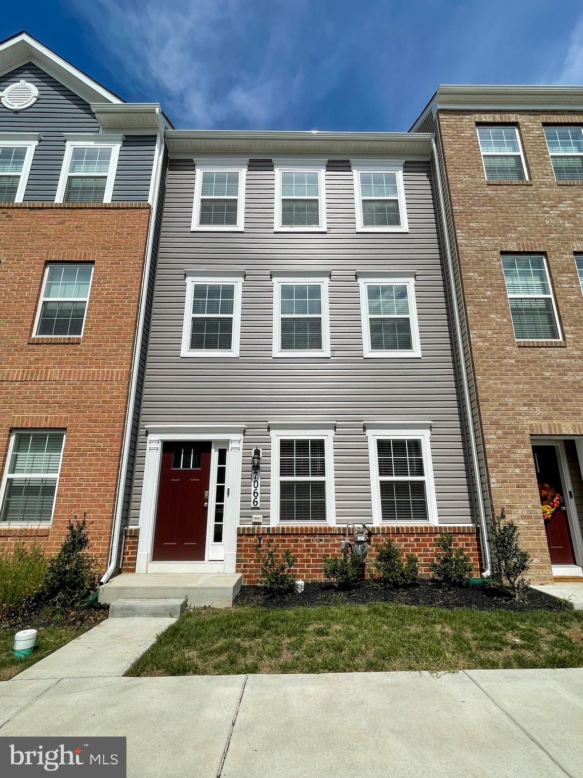 WESTVIEW SOUTH - Residential Lease