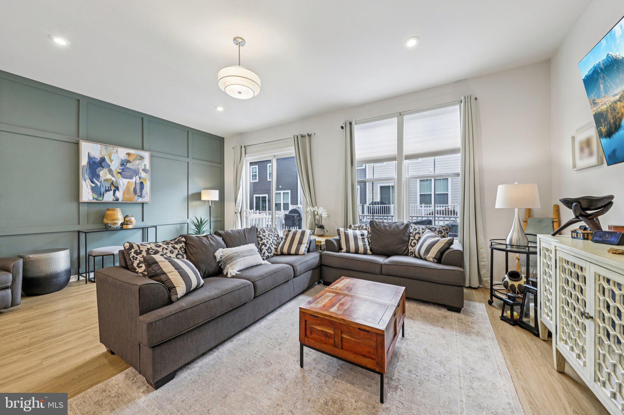 POTOMAC SHORES - Residential