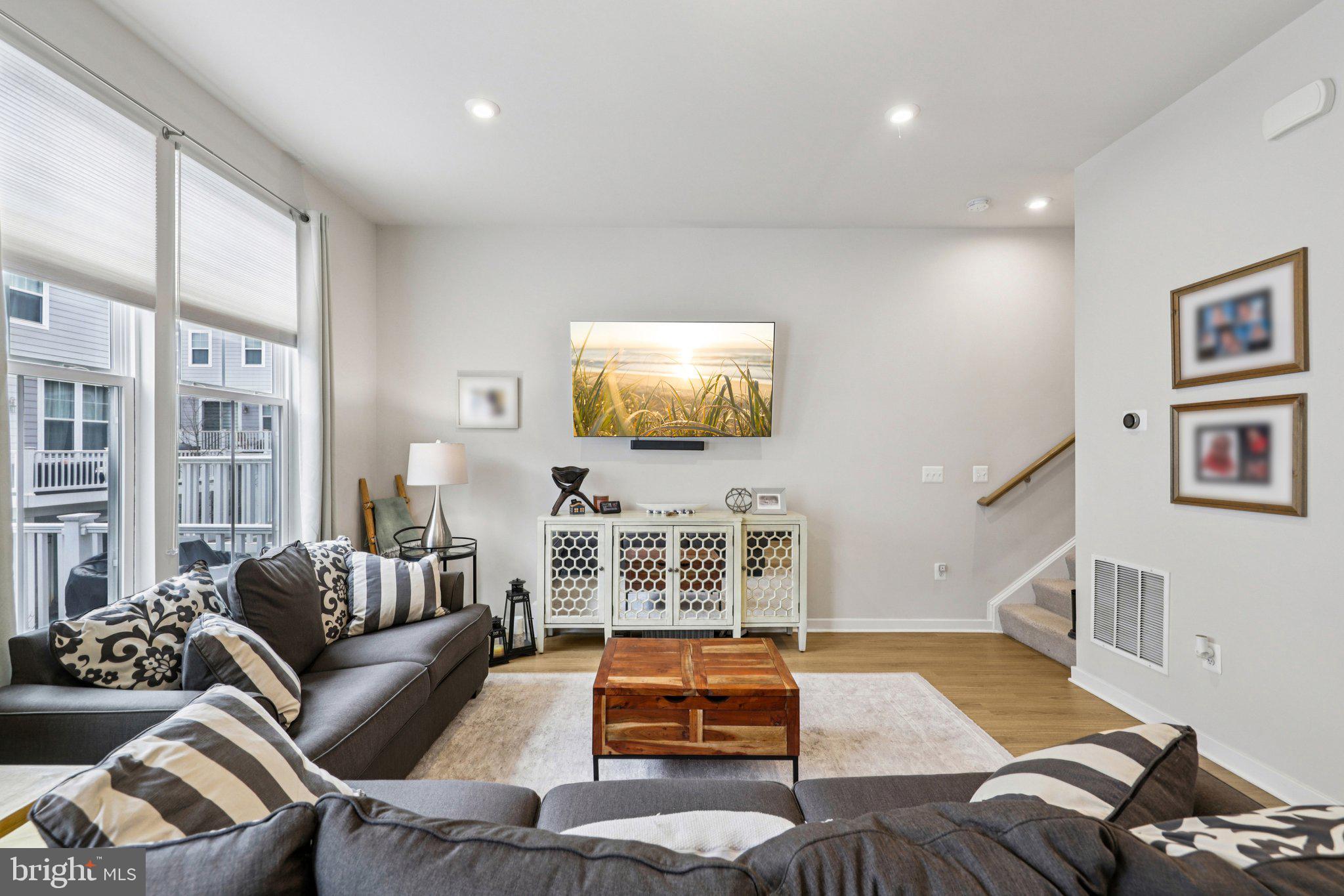 POTOMAC SHORES - Residential