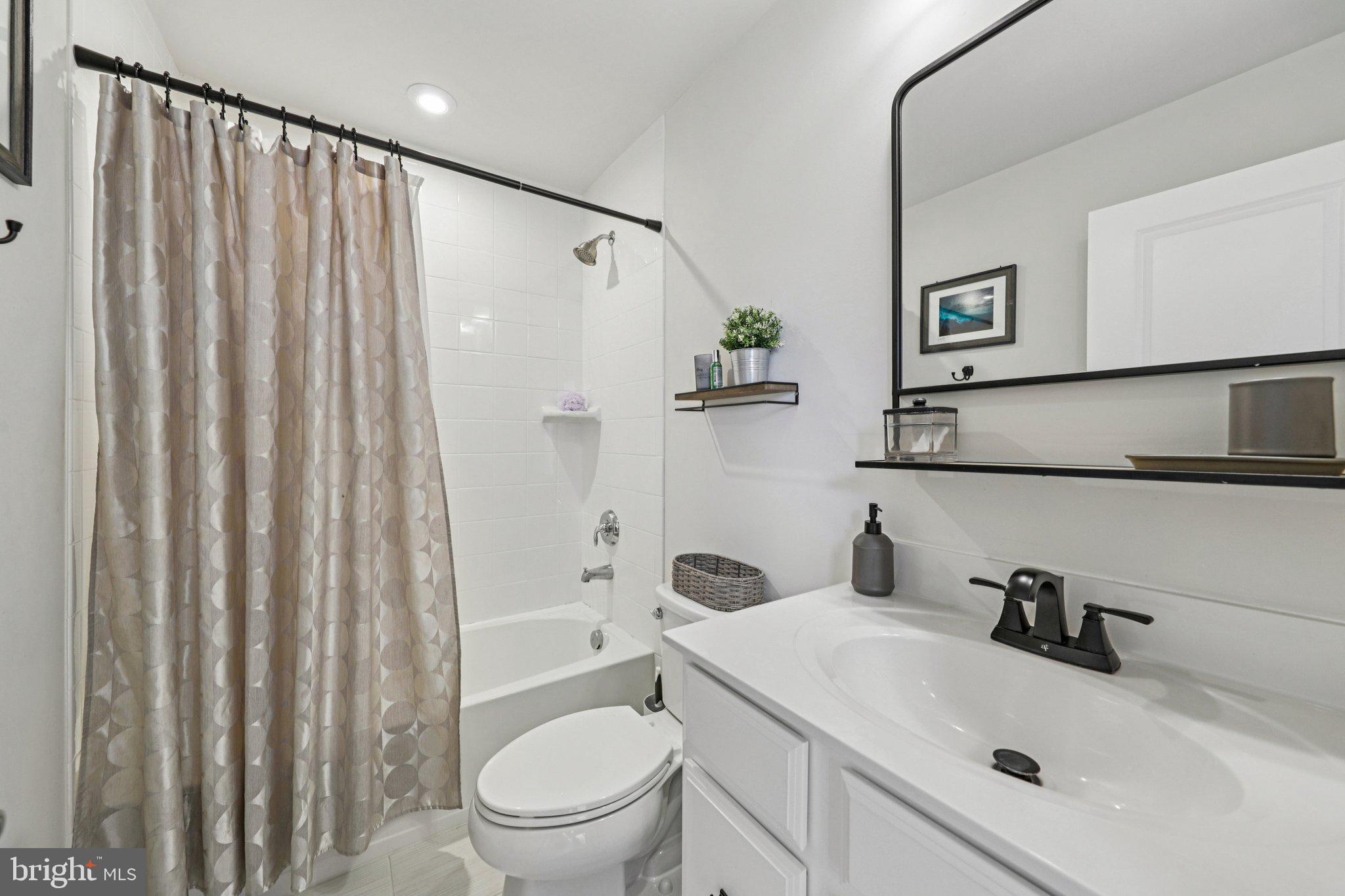 POTOMAC SHORES - Residential