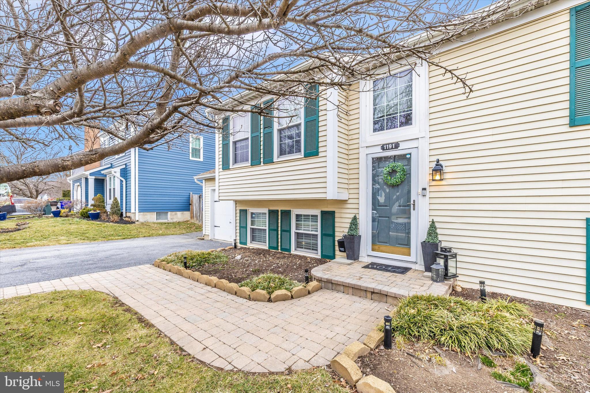 WILLOWCREST - Residential