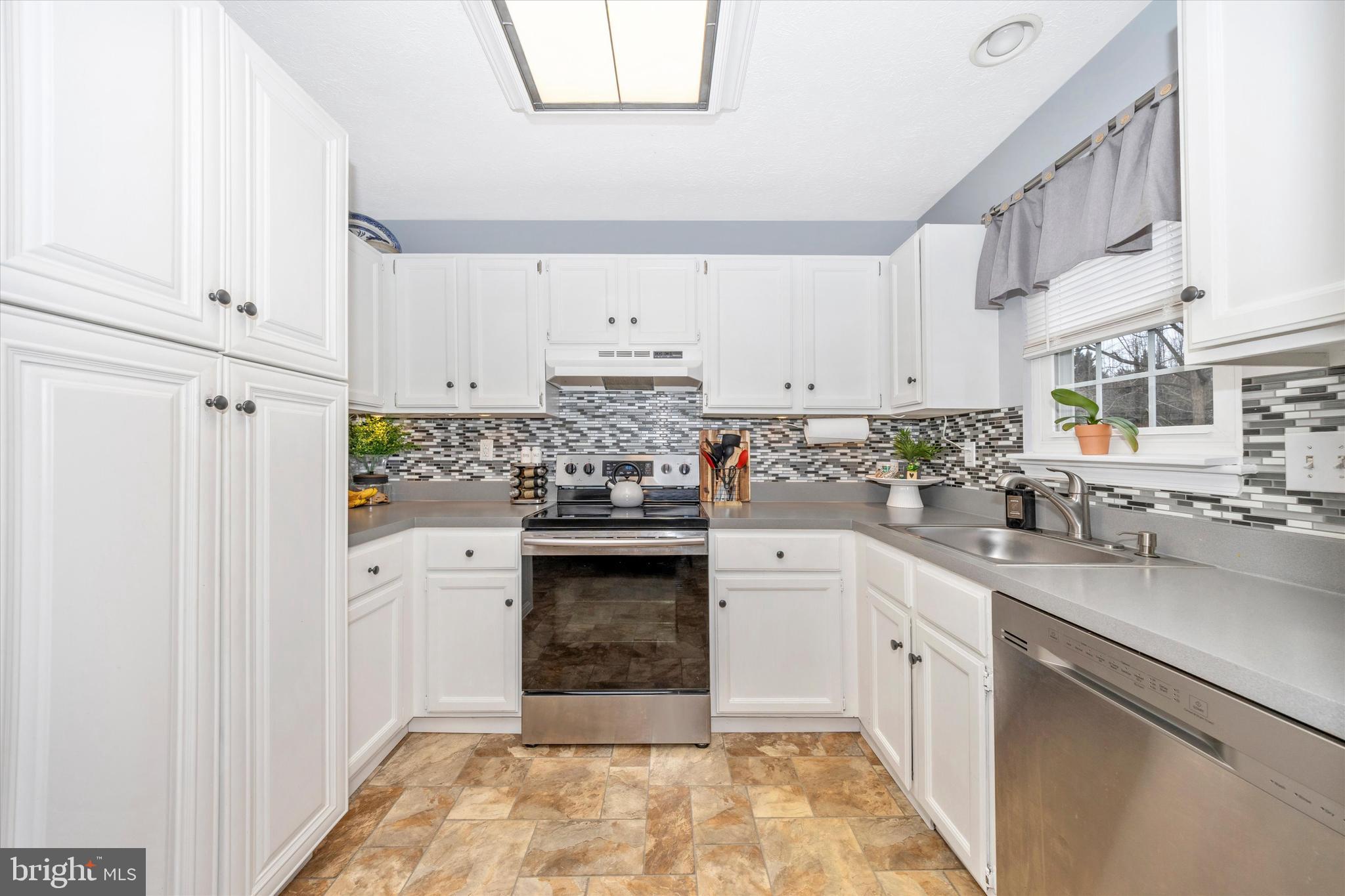 WILLOWCREST - Residential