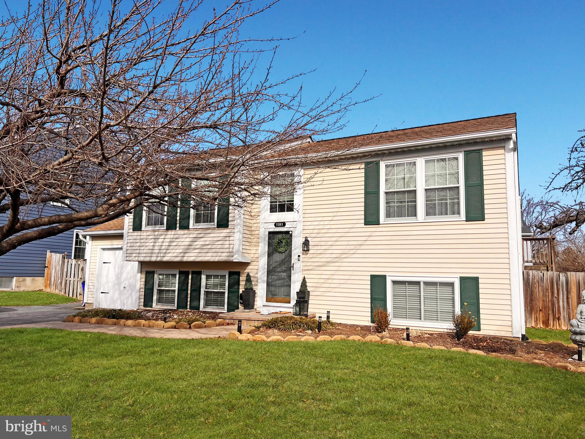 WILLOWCREST - Residential