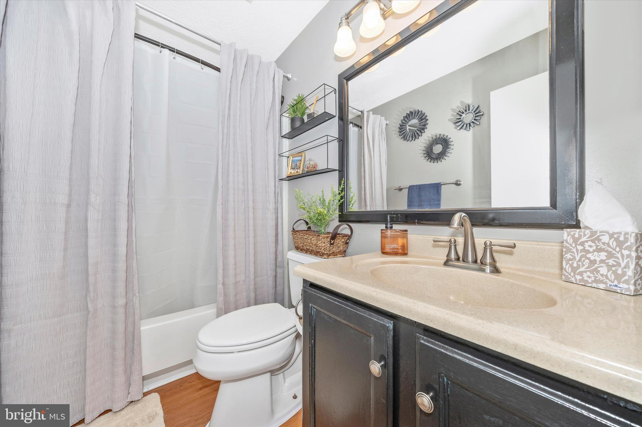 WILLOWCREST - Residential