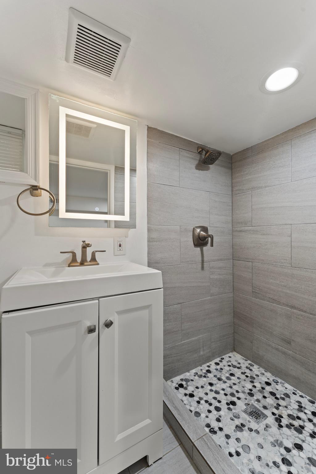 HOWARD PARK - Residential