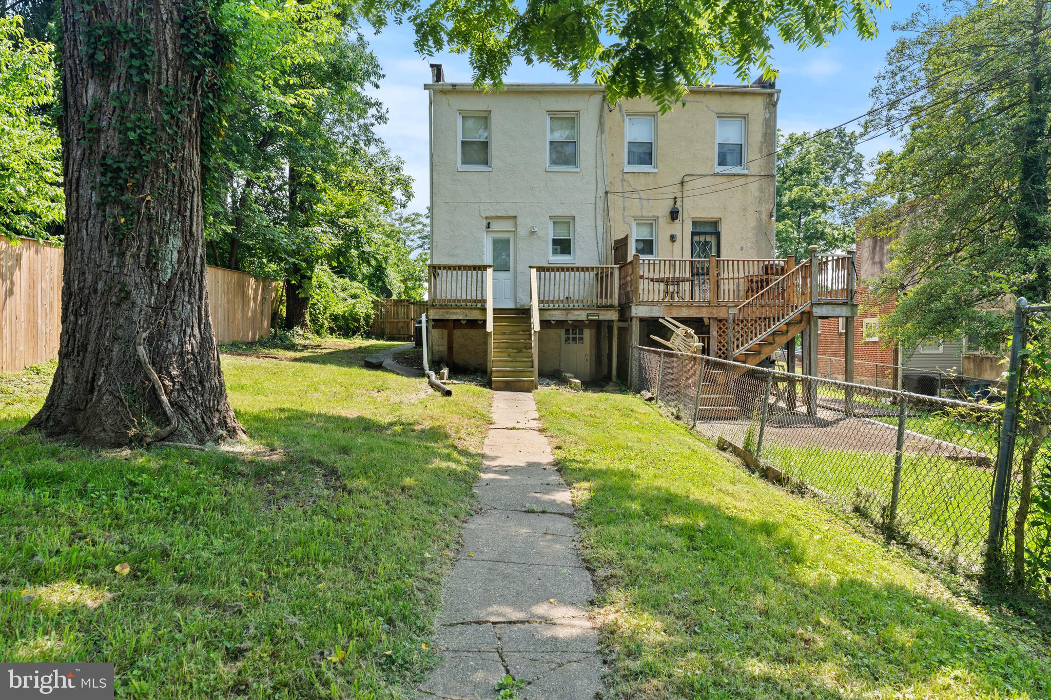 HOWARD PARK - Residential
