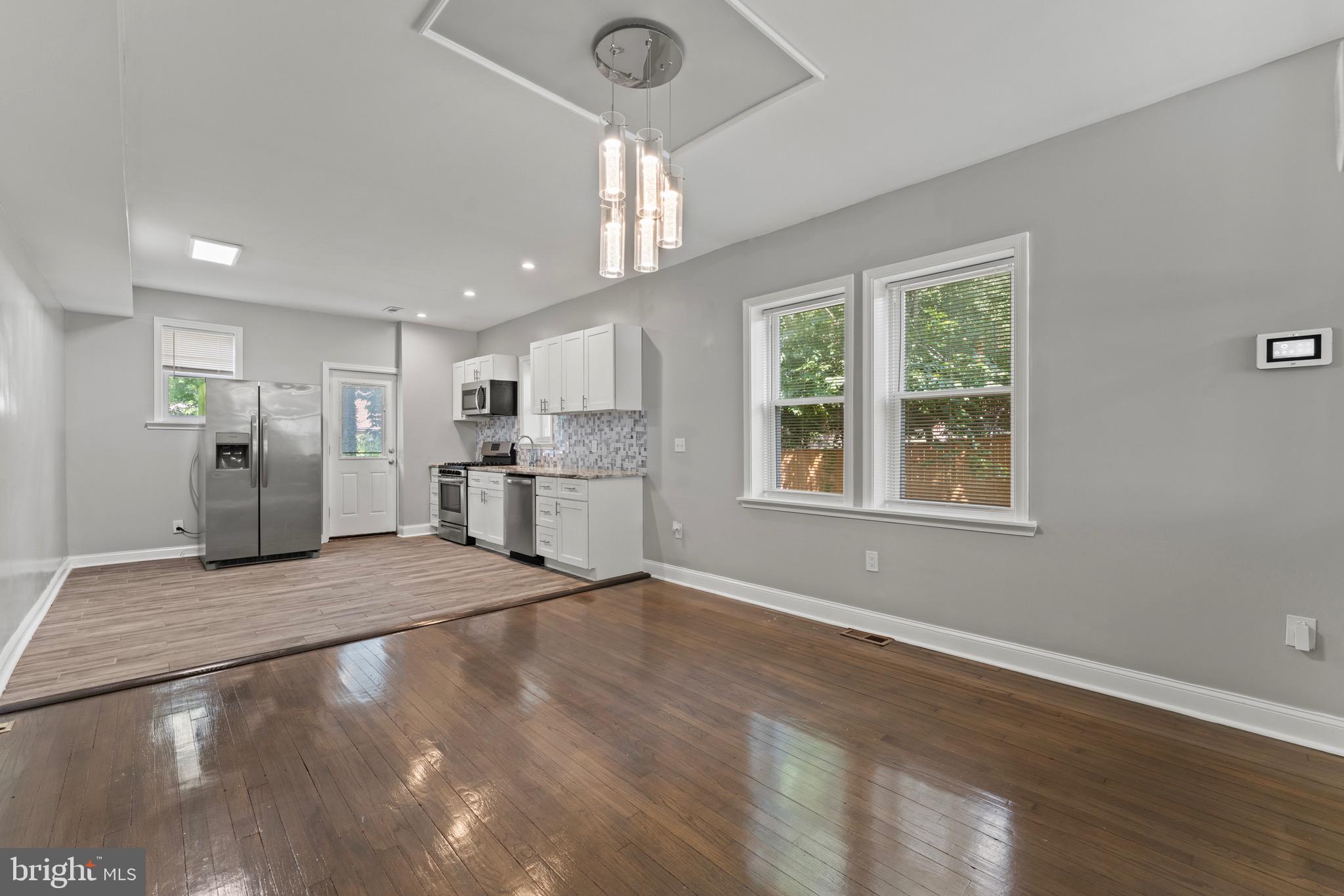 HOWARD PARK - Residential