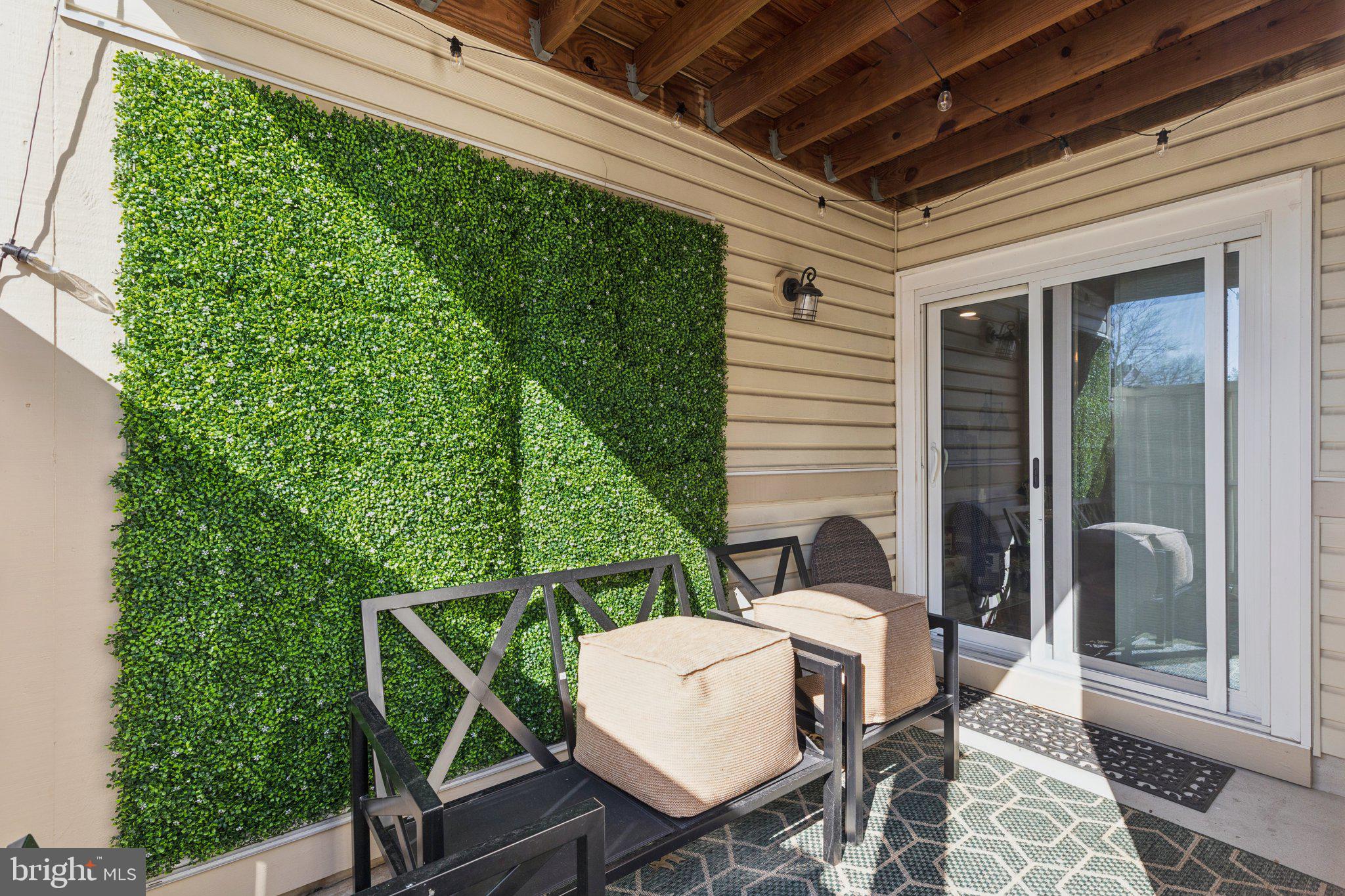 263 STEEPLECHASE COURT