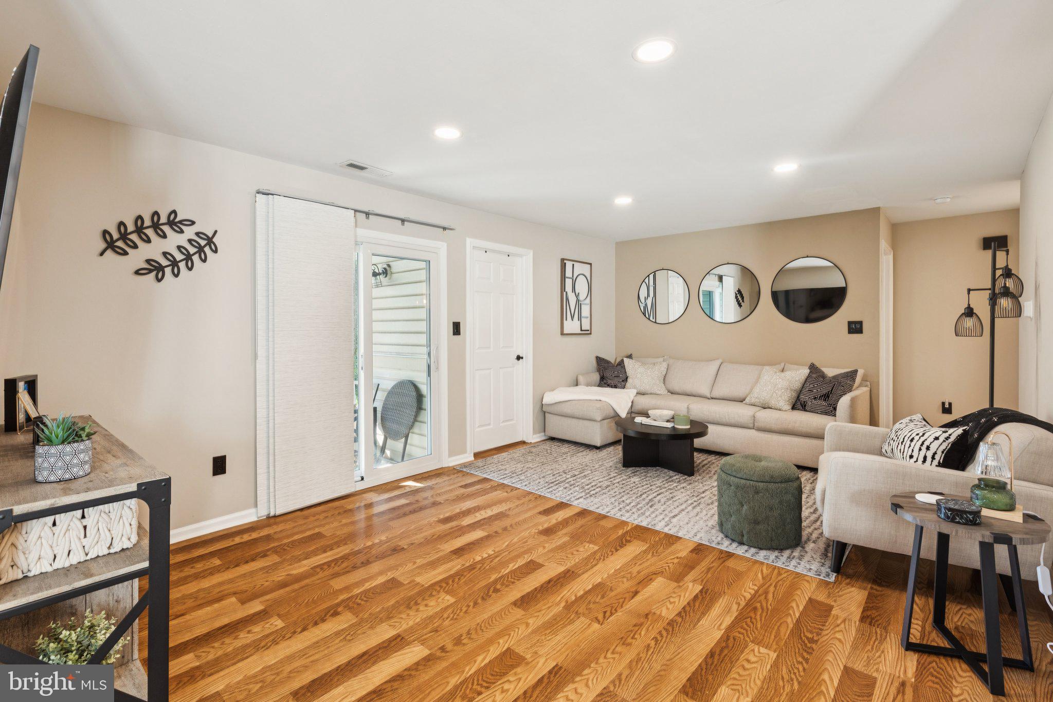 263 STEEPLECHASE COURT