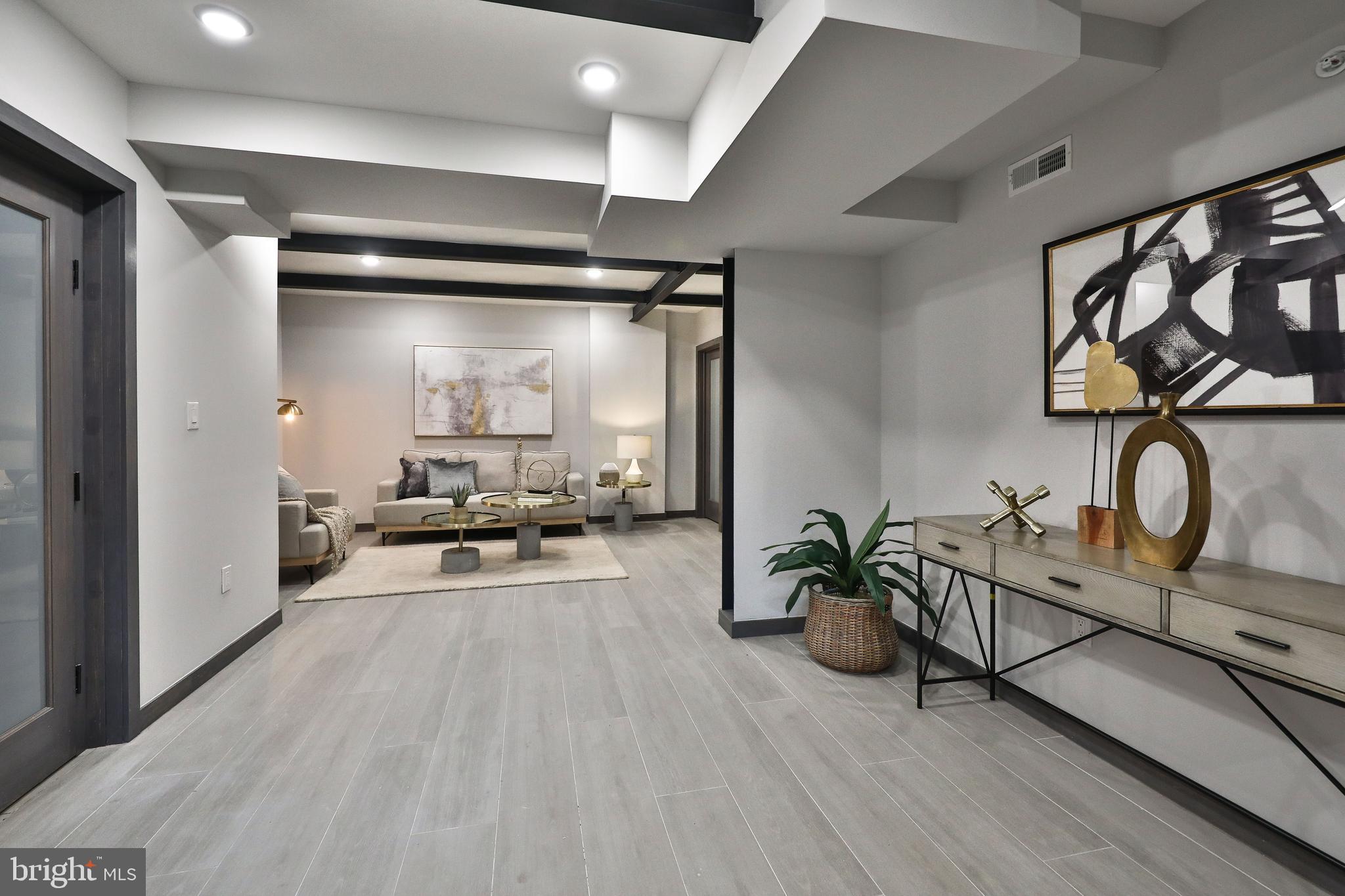 BELLA VISTA - Residential Lease