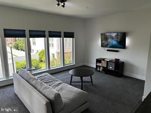 KING FARM - Residential Lease