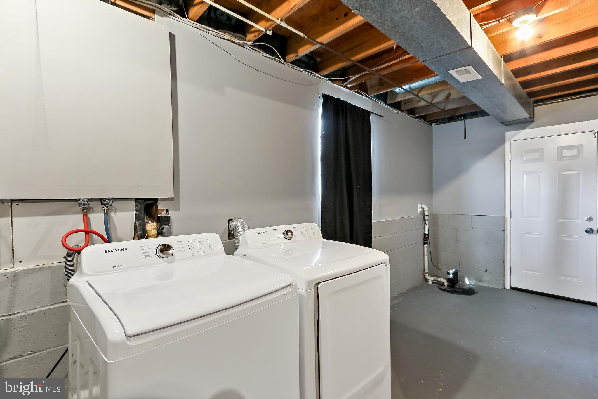 ABERDEEN HILLS - Residential