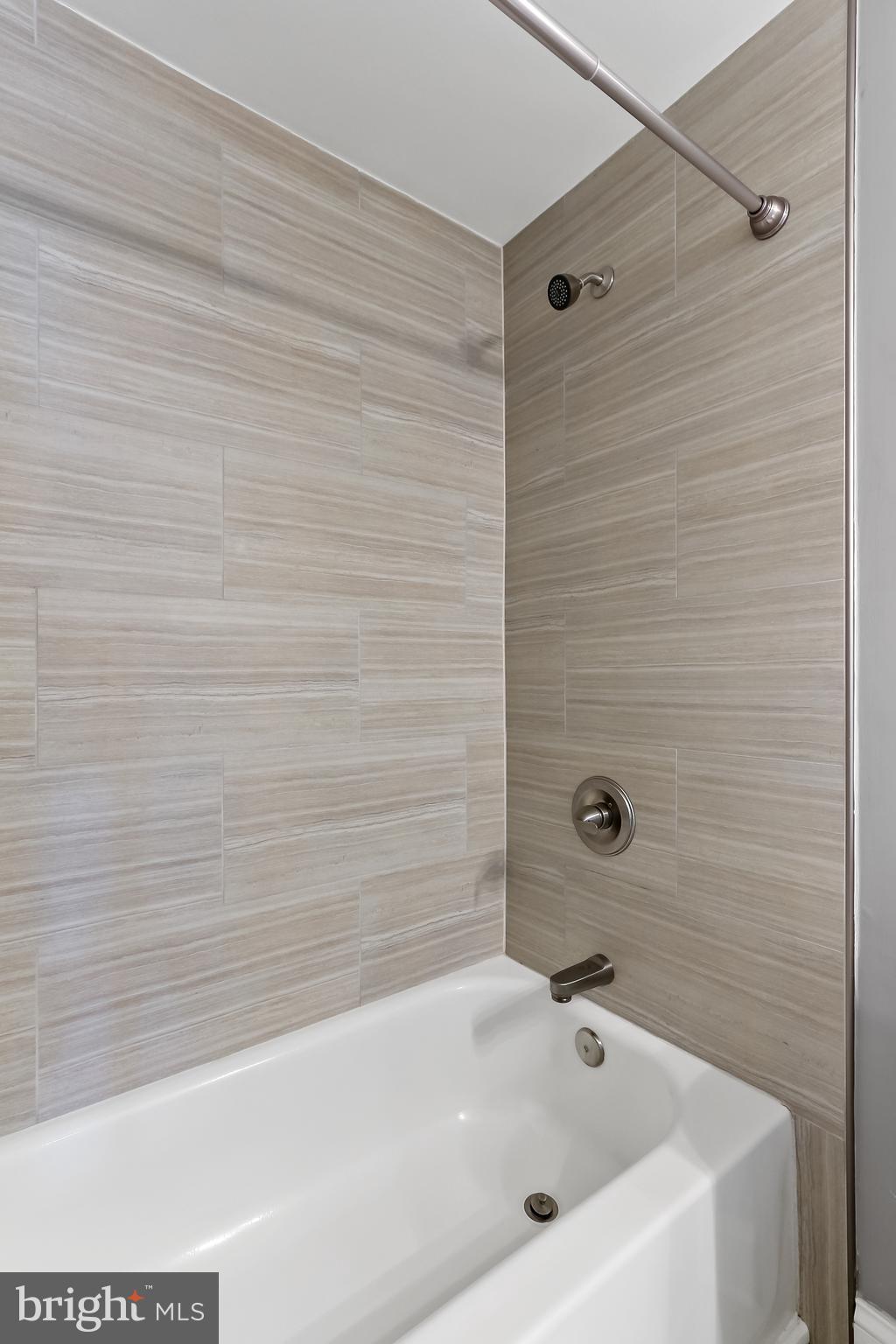 ABERDEEN HILLS - Residential