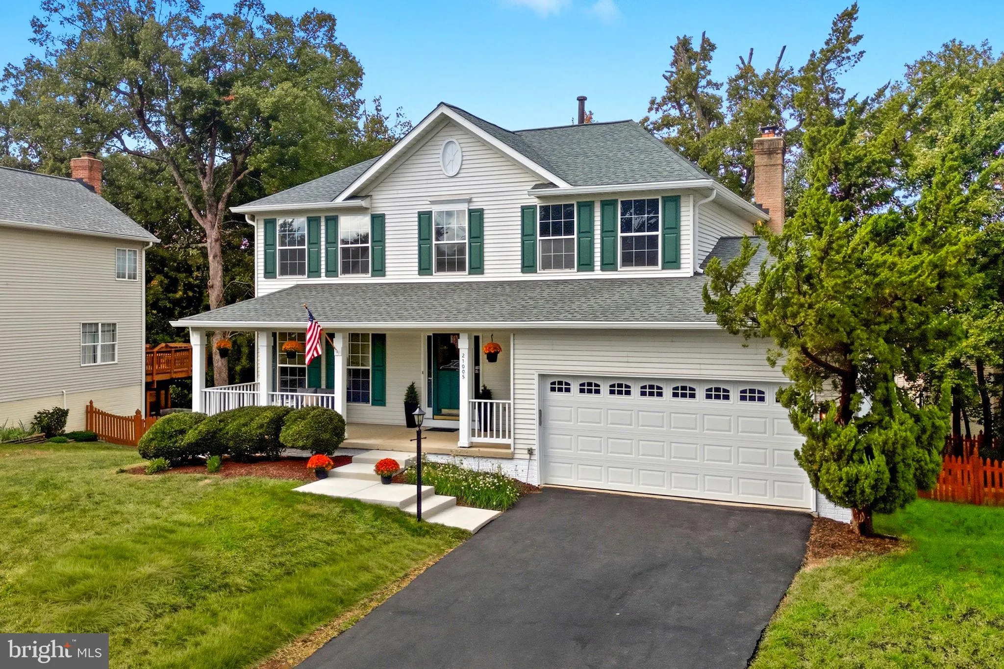 Ashburn, Virginia 20147, United States, 4 Bedrooms Bedrooms, ,4 BathroomsBathrooms,Residential,Contingent,226567