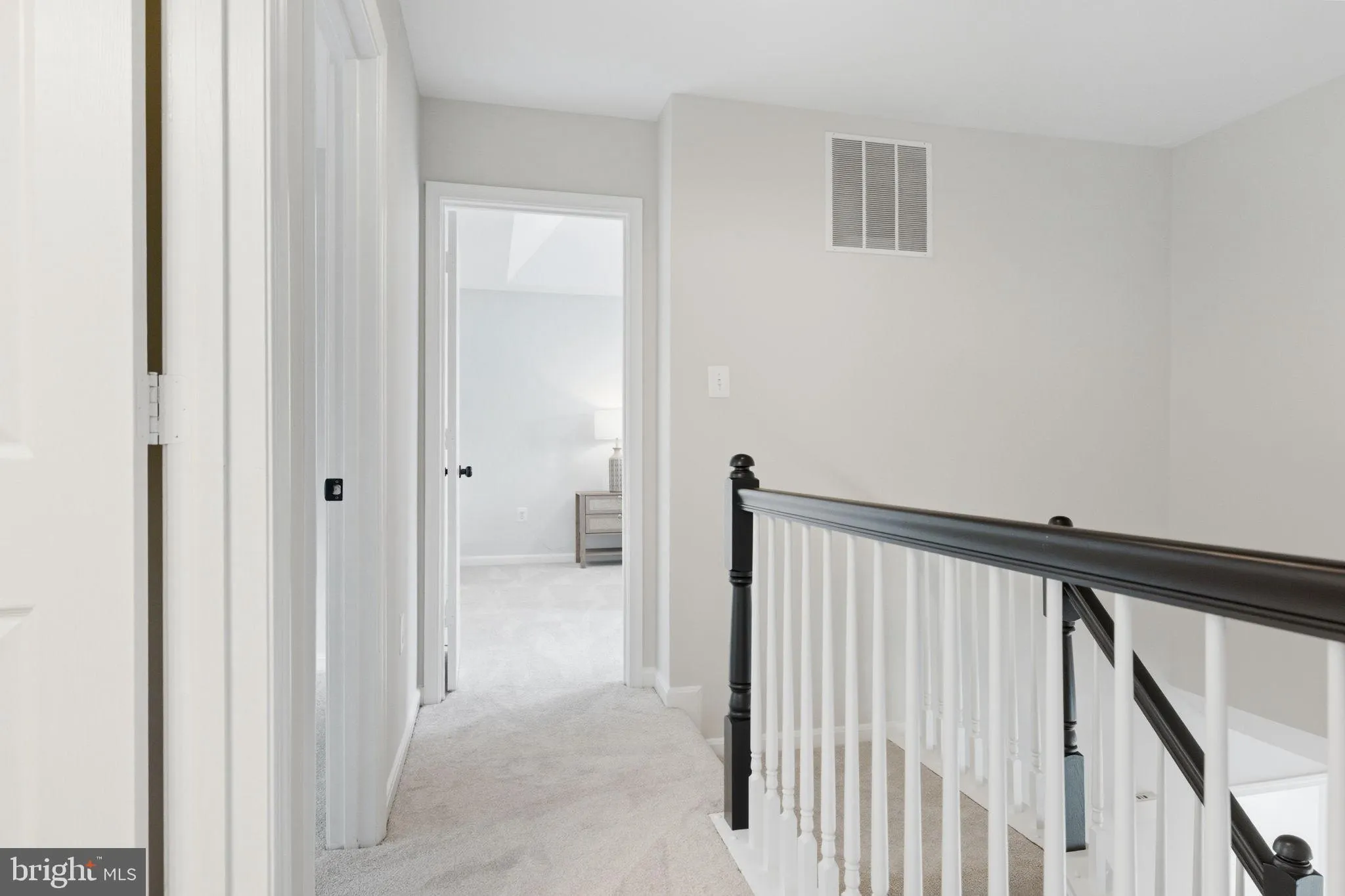 Ashburn, Virginia 20147, United States, 4 Bedrooms Bedrooms, ,4 BathroomsBathrooms,Residential,Contingent,226567