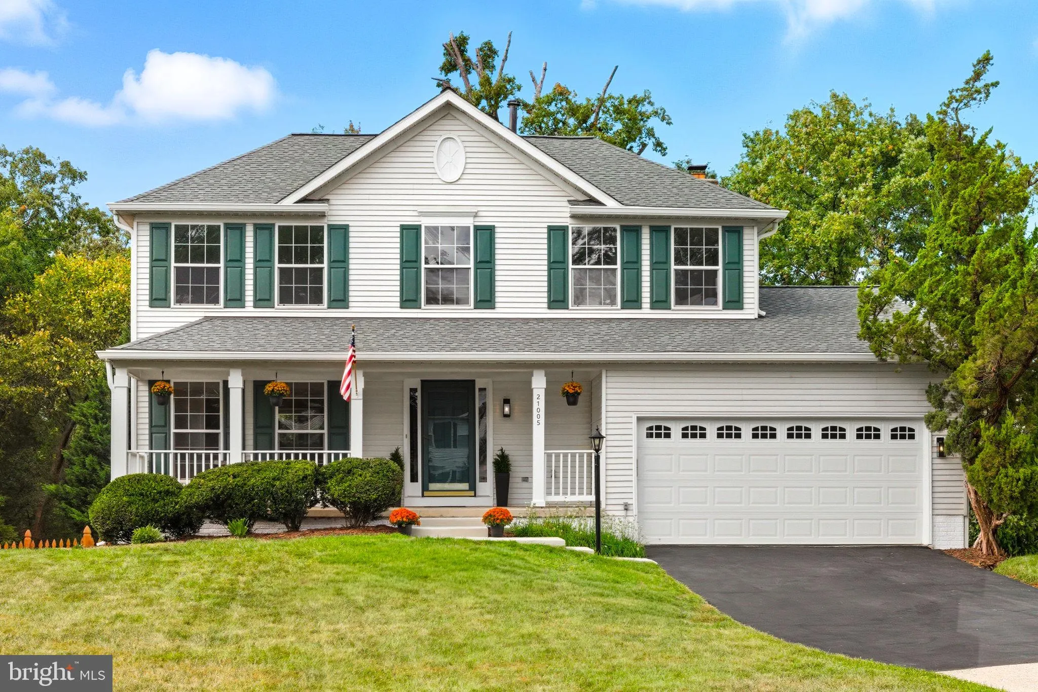 Ashburn, Virginia 20147, United States, 4 Bedrooms Bedrooms, ,4 BathroomsBathrooms,Residential,Contingent,226567