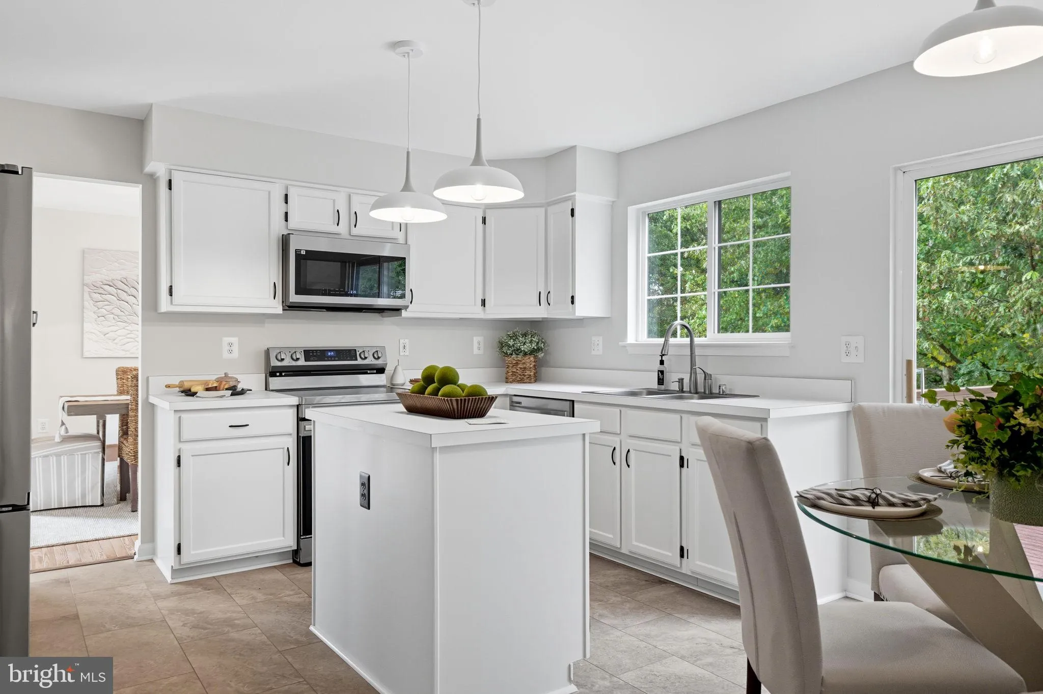 Ashburn, Virginia 20147, United States, 4 Bedrooms Bedrooms, ,4 BathroomsBathrooms,Residential,Contingent,226567