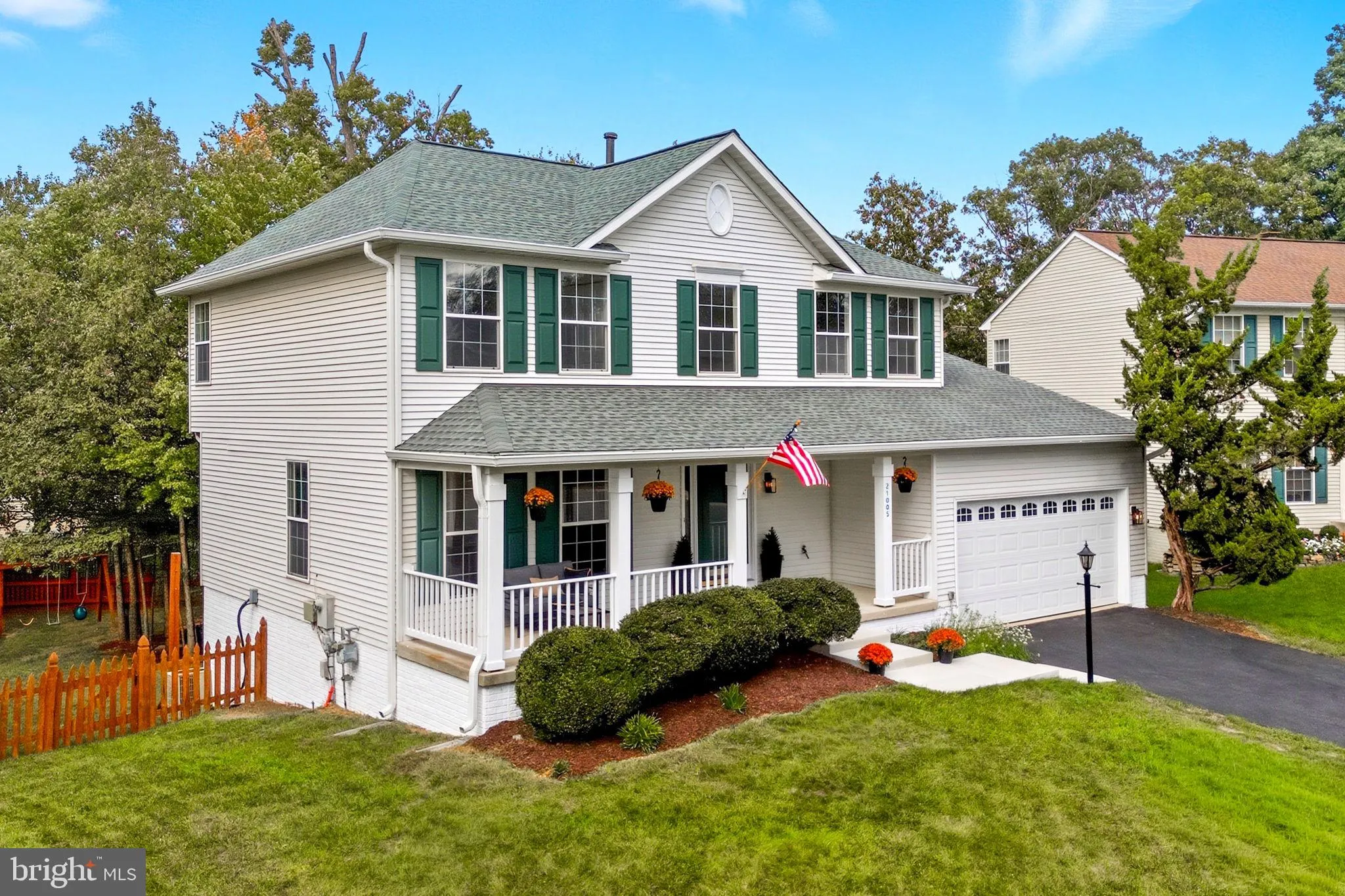 Ashburn, Virginia 20147, United States, 4 Bedrooms Bedrooms, ,4 BathroomsBathrooms,Residential,Contingent,226567