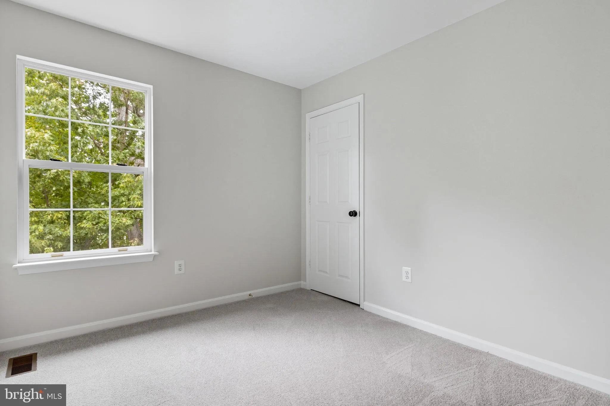 Ashburn, Virginia 20147, United States, 4 Bedrooms Bedrooms, ,4 BathroomsBathrooms,Residential,Contingent,226567