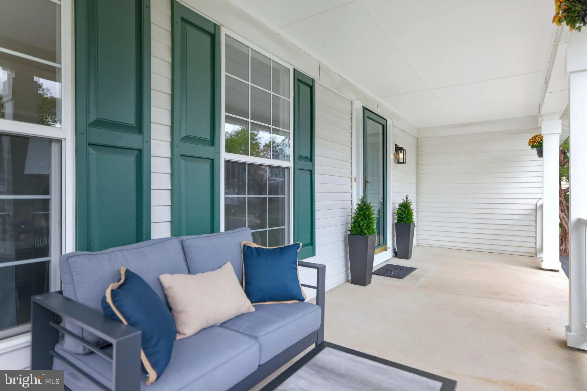 Ashburn, Virginia 20147, United States, 4 Bedrooms Bedrooms, ,4 BathroomsBathrooms,Residential,Contingent,226567