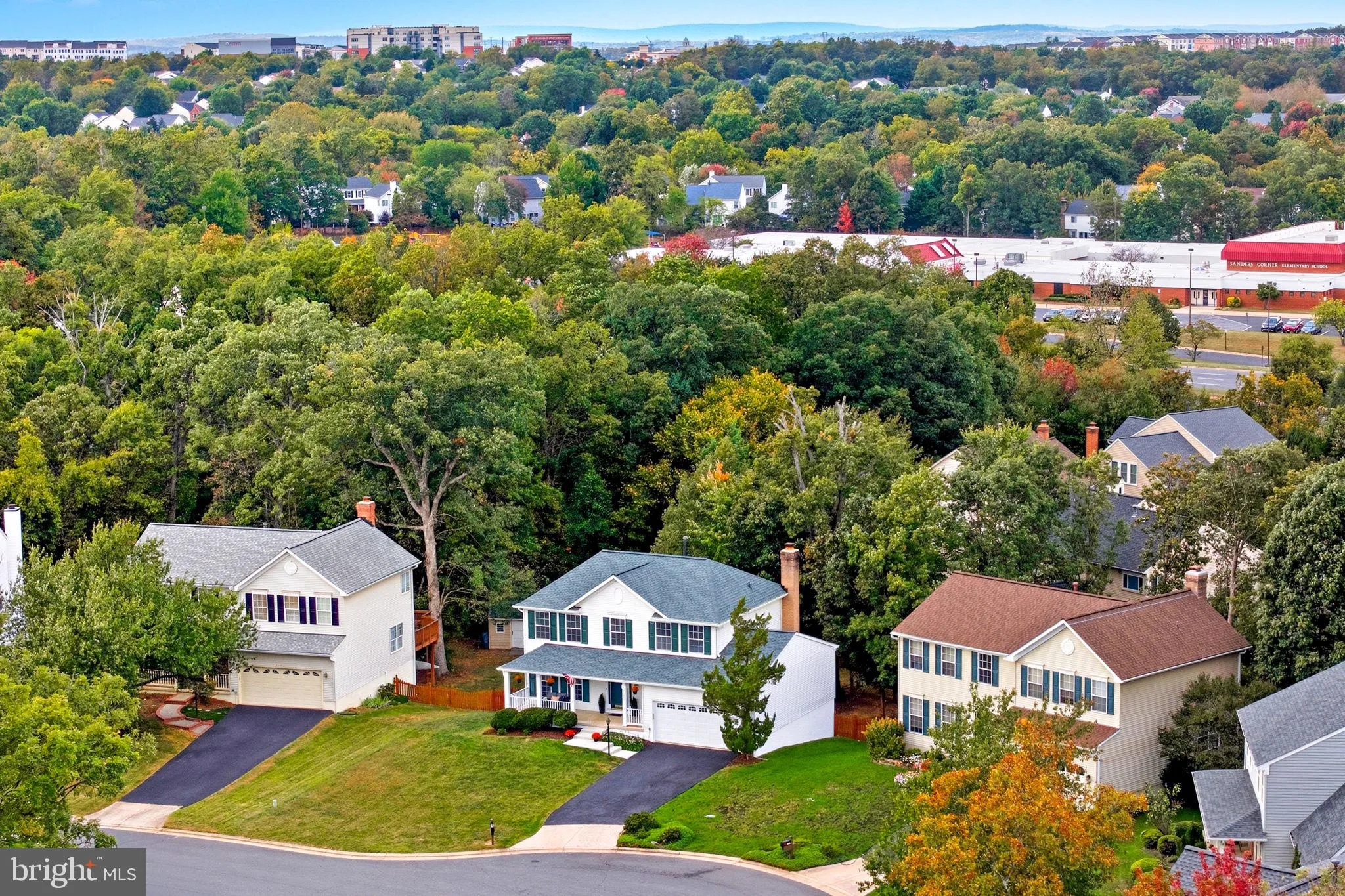 Ashburn, Virginia 20147, United States, 4 Bedrooms Bedrooms, ,4 BathroomsBathrooms,Residential,Contingent,226567