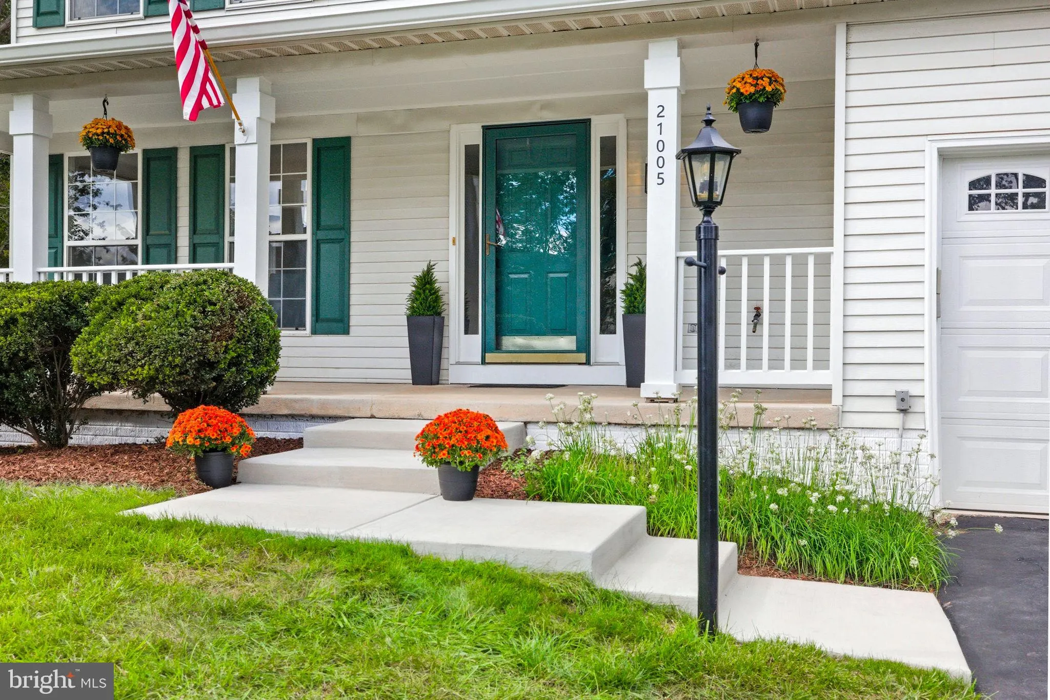 Ashburn, Virginia 20147, United States, 4 Bedrooms Bedrooms, ,4 BathroomsBathrooms,Residential,Contingent,226567