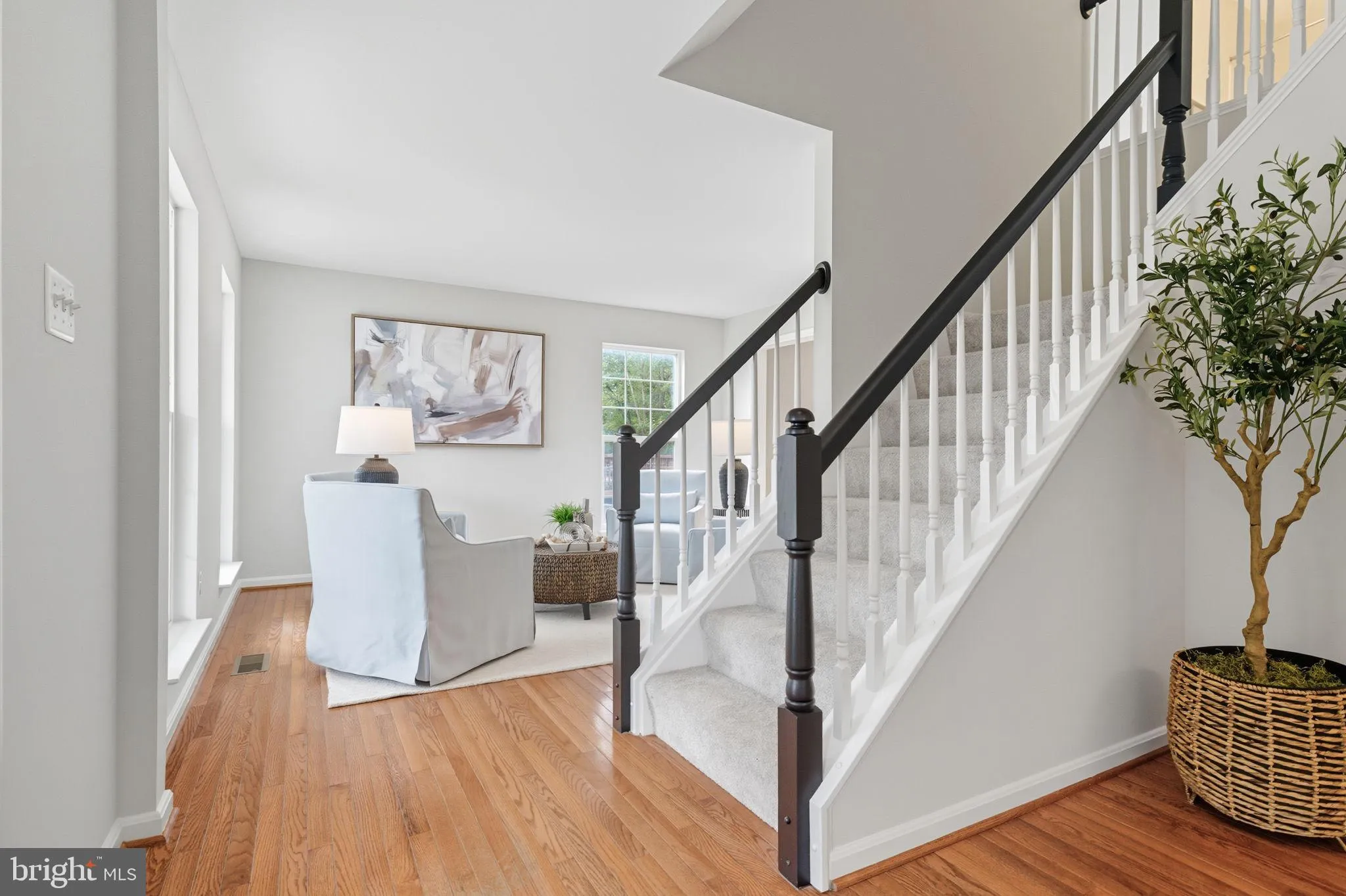 Ashburn, Virginia 20147, United States, 4 Bedrooms Bedrooms, ,4 BathroomsBathrooms,Residential,Contingent,226567