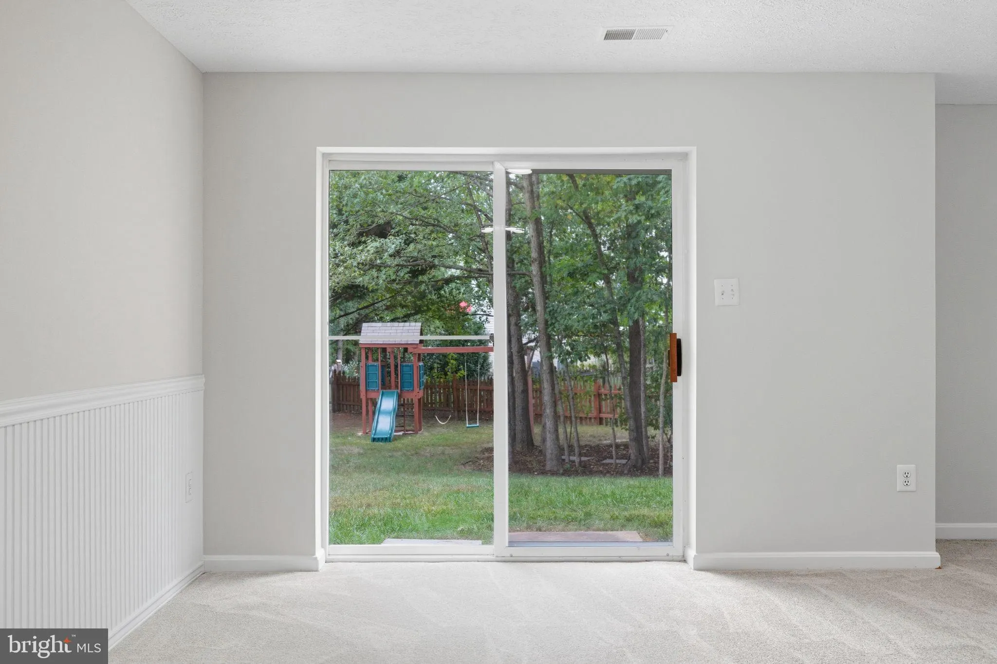 Ashburn, Virginia 20147, United States, 4 Bedrooms Bedrooms, ,4 BathroomsBathrooms,Residential,Contingent,226567