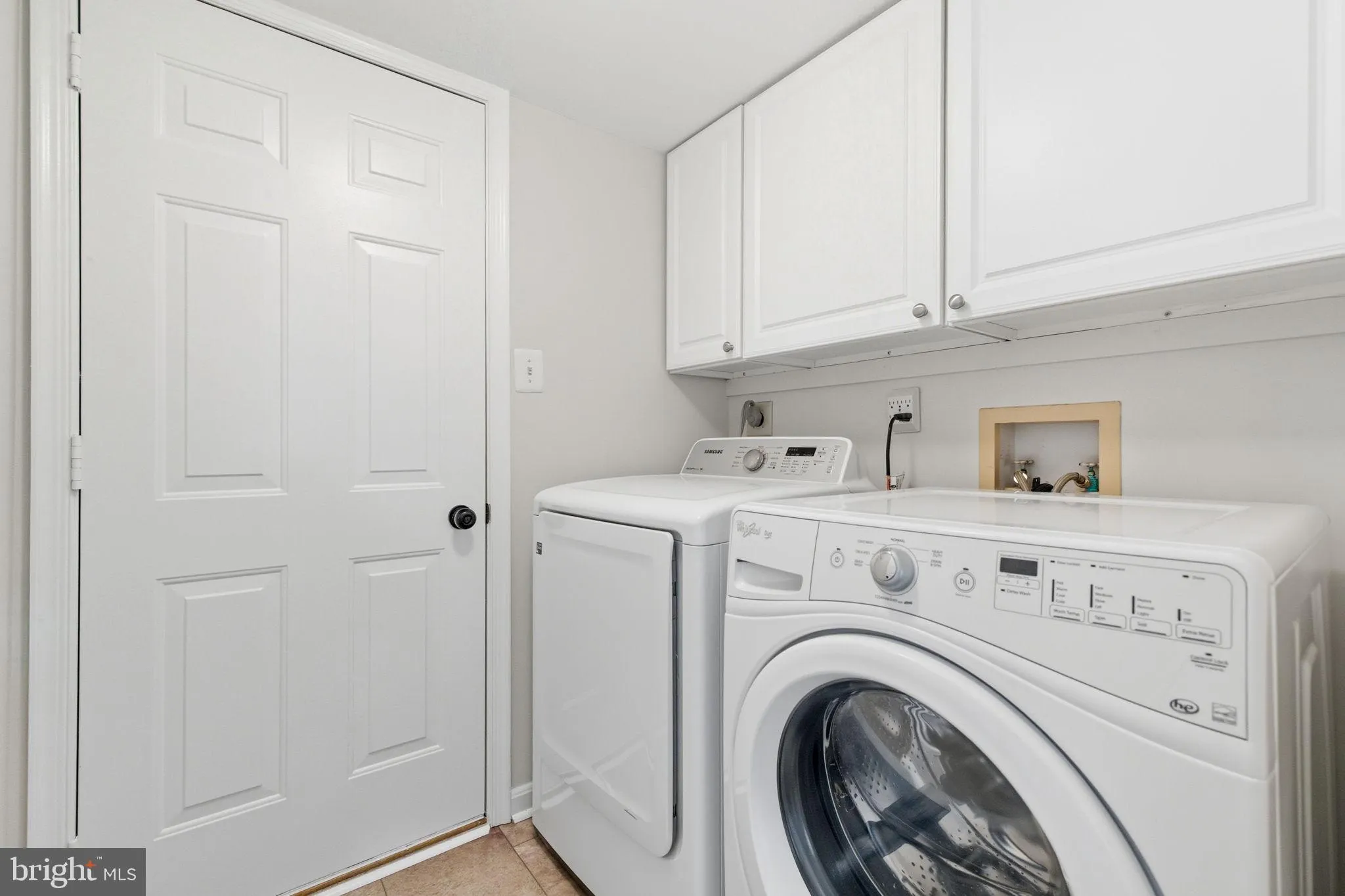 Ashburn, Virginia 20147, United States, 4 Bedrooms Bedrooms, ,4 BathroomsBathrooms,Residential,Contingent,226567