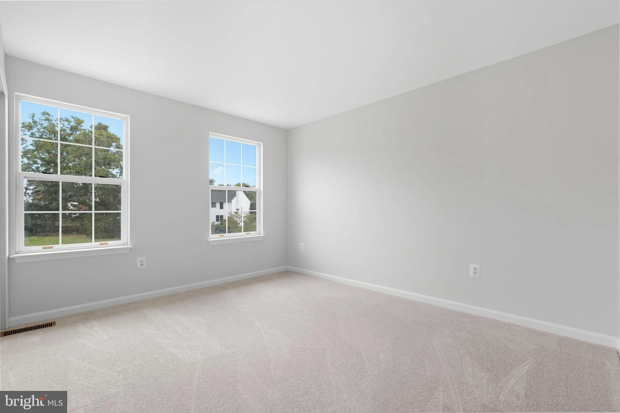 Ashburn, Virginia 20147, United States, 4 Bedrooms Bedrooms, ,4 BathroomsBathrooms,Residential,Contingent,226567